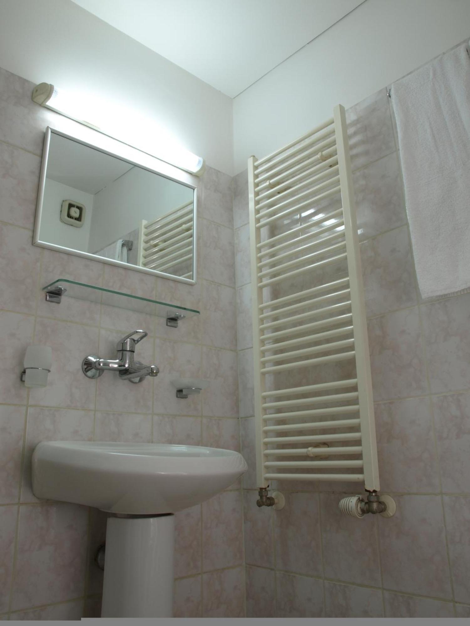 Hotel Sezoni South Burgas Habitación foto